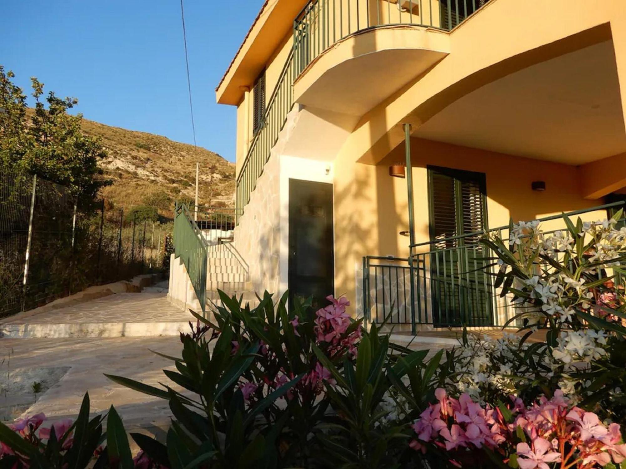 Ravishing Villa In Realmonte With Private Swimming Pool エクステリア 写真